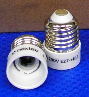 Adapter von E27 auf Sockel E14 Kunststoff
