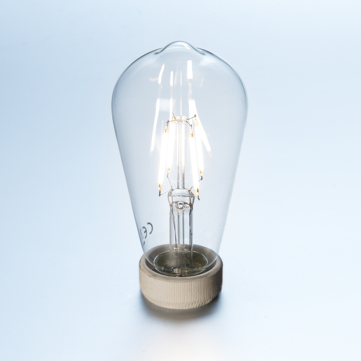 LED Glühlampe Fadenlampe ST64 Retro 6 W klar E27 600 Lumen kaltweiß